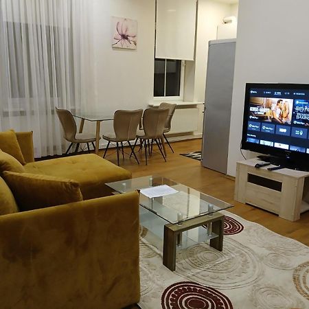 Donelaicio 42 Apartment Kaunas Bagian luar foto